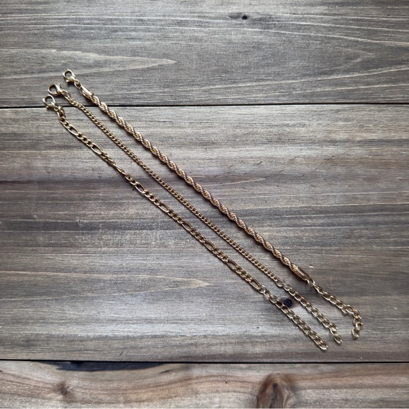 Lot of three gold-tone Chain Bracelets - Picture 6 of 6